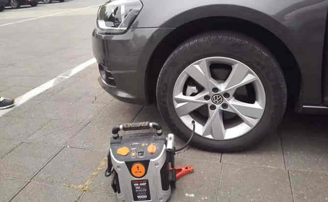 丽江汽车搭电案例