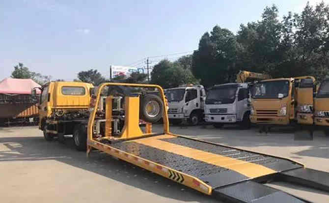 丽江汽车中途维修案例