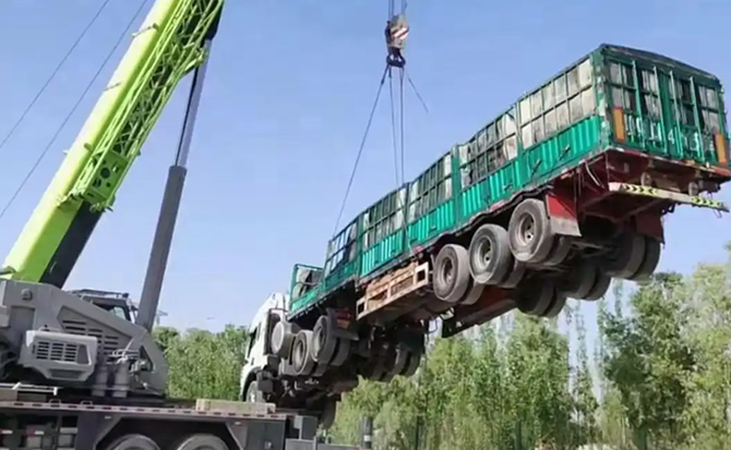 丽江道路脱困救援案例